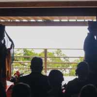 挙式での新郎新婦入場