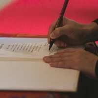 結婚契約書へサイン