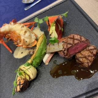 メイン料理です。とても美味しかったです