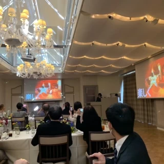 スクリーンでかい