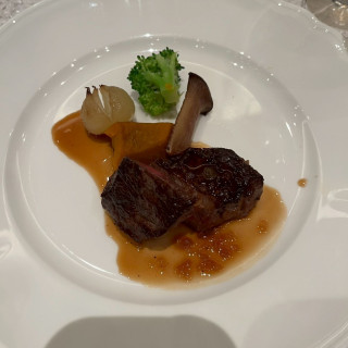 メインのステーキ