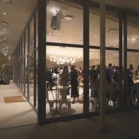 夜の時間帯に行った披露宴会場の雰囲気