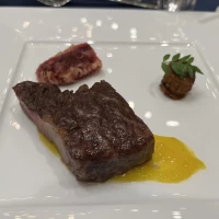 メインのお肉料理