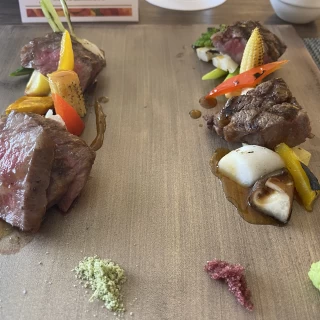 薬味が4種類もついたお肉