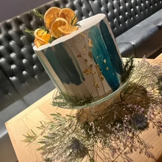 オリジナルデザインのウェディングケーキ