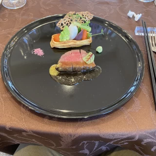 A5ランクの牛肉を使った料理です。