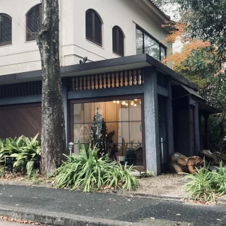 ゲストハウスの入り口です