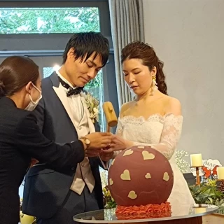 ウェディングケーキではなくウェディングボールを作ってもらった