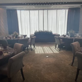 会場正面