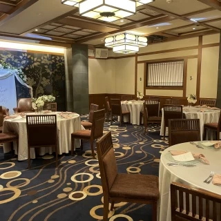 庭のある披露宴会場