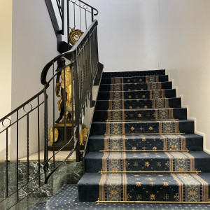 ゲスト控え室に続くおしゃれ階段|645547さんのザ・ハウス愛野（THE HOUSE AINO）の写真(1721177)