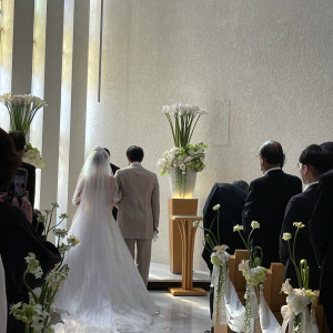 挙式会場参列した場所からの雰囲気|645561さんのヒルトン大阪の写真(2013867)