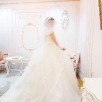 新婦側ブライズルーム白基調で可愛い