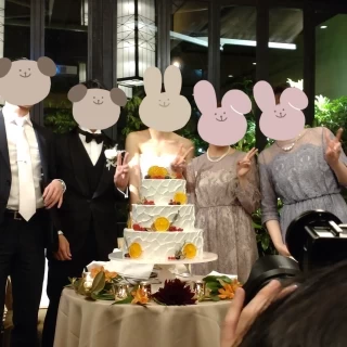 サンクスバイトを新郎は1人、新婦は2人にしました。