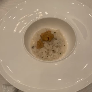 ウニが乗っており、豪華でした。