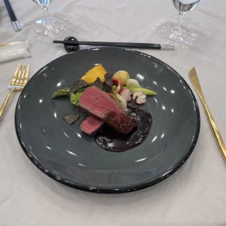 メインの肉料理