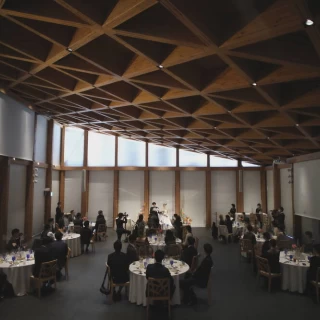 二階席からみた披露宴会場