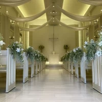 白を基調としたチャペル