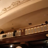 披露宴会場上の設備
