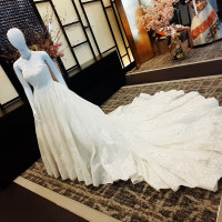 ウェディングドレス展示