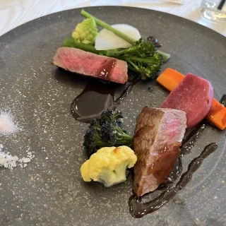 お肉食べ比べ。