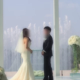 キスのシーンで噴水が上がります。
