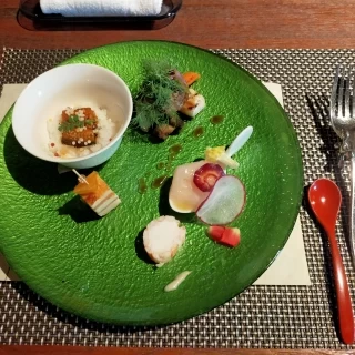 和風メインの料金。どれもおいしい。