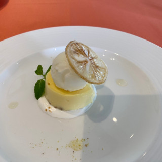 フェアで食べたデザート。ミルクのジェラート