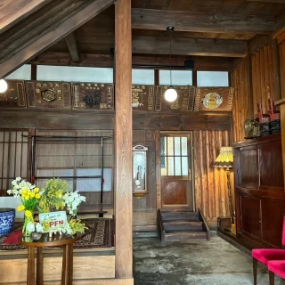 ミモザをメインに出迎えました。