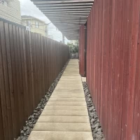玄関入ってすぐの外廊下