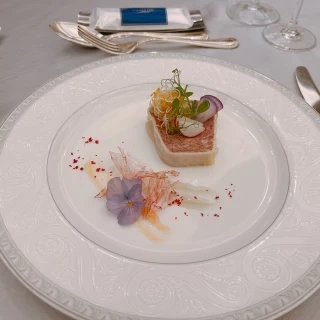 もう1種類の前菜です。パテだったと思います