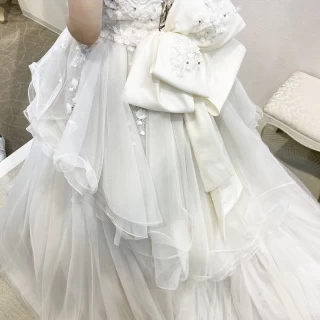 ウエディングドレス。後ろ姿