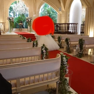 挙式会場で写真を撮りました