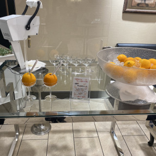 ウェルカムパーティの生搾りオレンジジュース