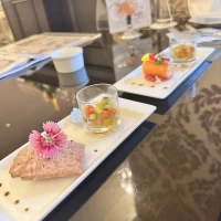 試食