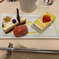 スイーツとウェディングケーキ