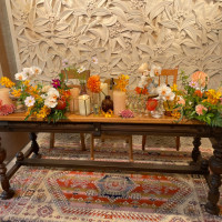 装花はもちろんテーブルや絨毯もかわいい！
