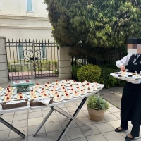 デザートビュッフェでウェディングケーキもだしてもらいました