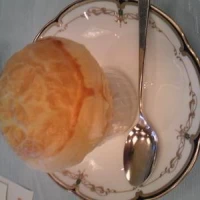スープのパイ包み焼。具沢山でとても美味しかったです。