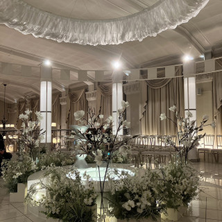 円形のチャペル。晴れていたので、光が入って本当に綺麗でした。