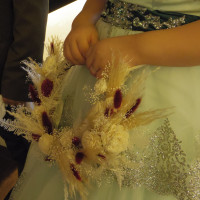 ブーケはドライフラワーで作ってもらいました。