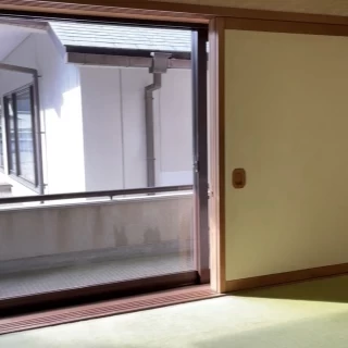 貴賓の間という名前の会場だった気がします。少人数向けです。