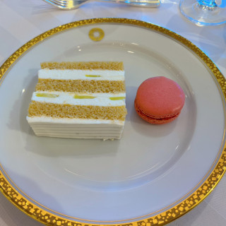 ケーキとマカロン