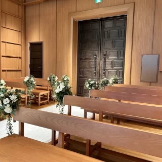 ゲスト席からも新郎新婦がよく見え、近くでお祝いできる