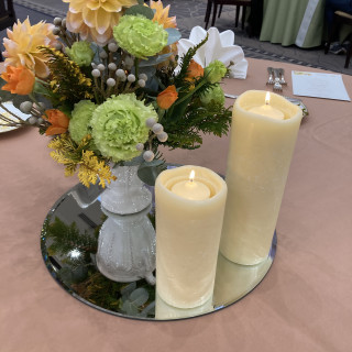 テーブルの飾りつけ
お花とロウソク