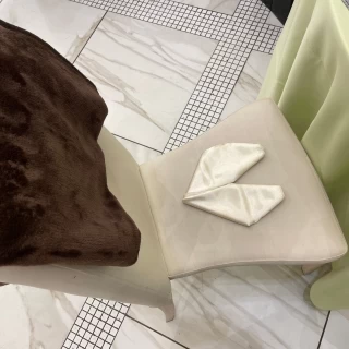 席を外した際に、スタッフさんがエプロンをハート型に。