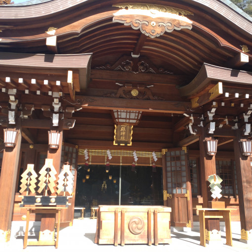 進雄神社