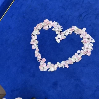 フラワーシャワーのお花で作っていただきました。