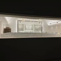 ここからこっそり挙式が始まる前に様子を見ることができます。