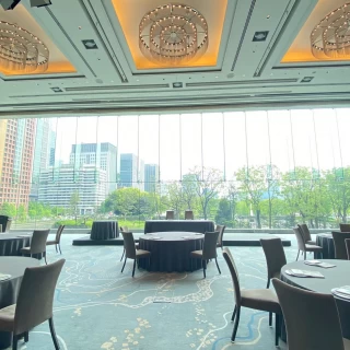 披露宴会場内窓側